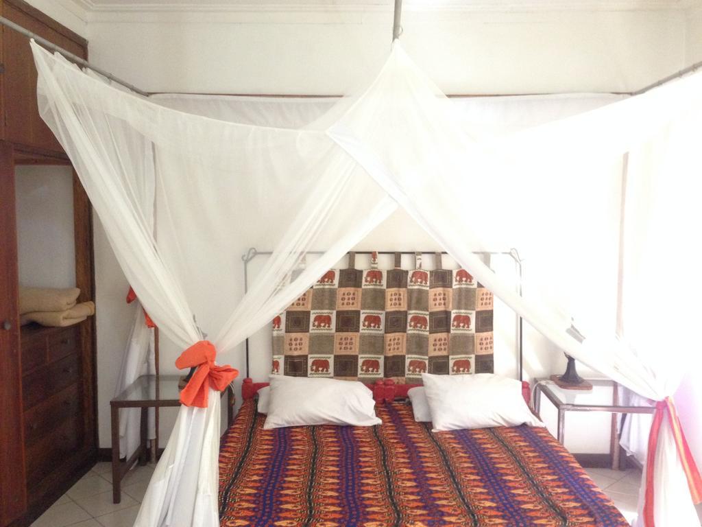 Outpost Lodge Arusha Habitación foto